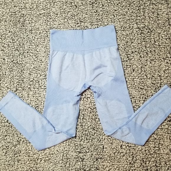 High-Waisted Leggings - Picture 4 of 4